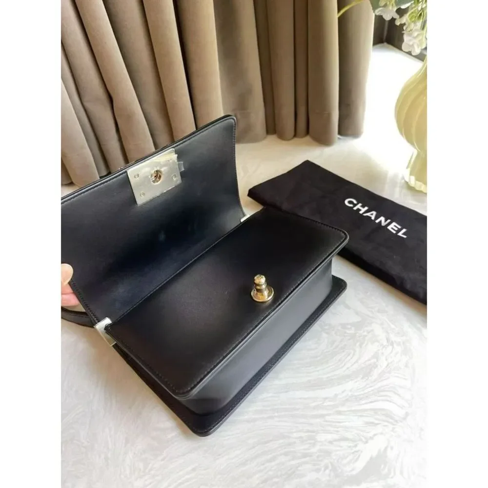 Chanel Women Pre-Loved Bag Very Good Condition